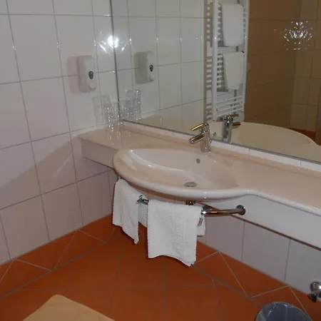 菲林茵维尔特尔酒店 Kirchheim im Innkreis